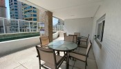 Apartamento mobiliado na Meia Praia