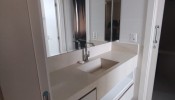 Apartamento com vista mar e 4 dormitrios 