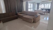 Apartamento com vista mar e 4 dormitrios 