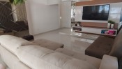 Apartamento com vista mar e 4 dormitrios 