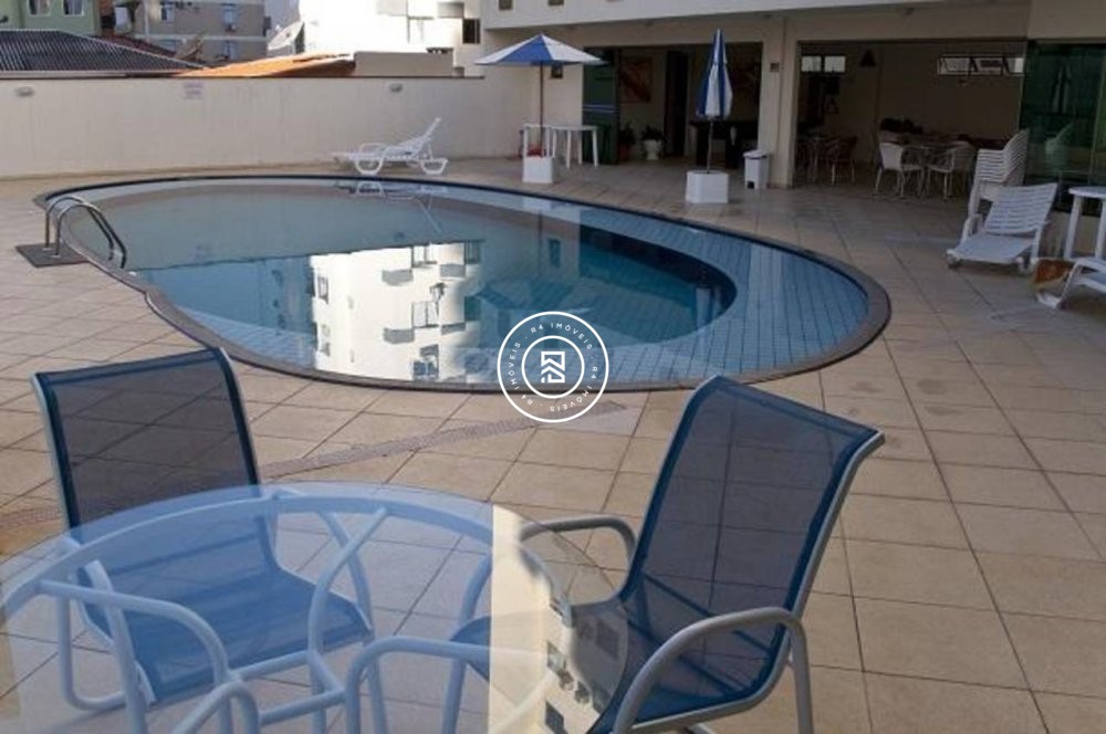 Apartamento Mobiliado com 3 sutes Meia Praia 