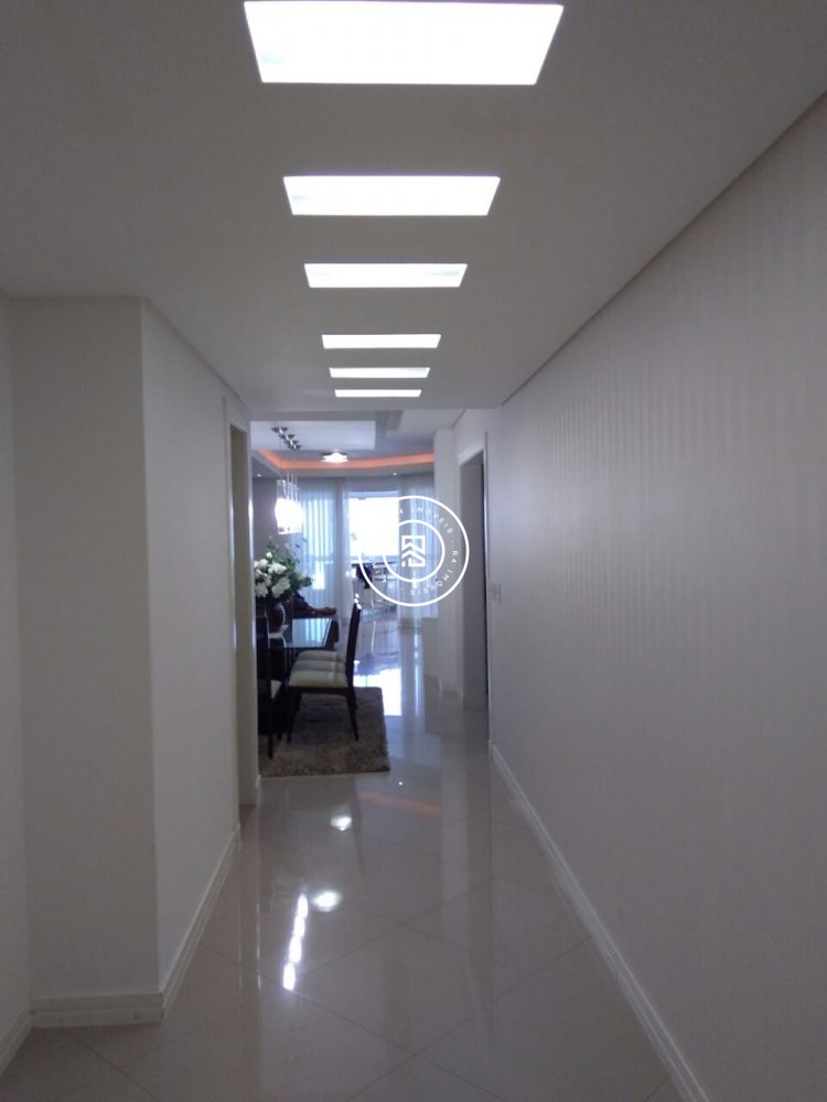 Apto Frente Mar 4 sutes em Itapema