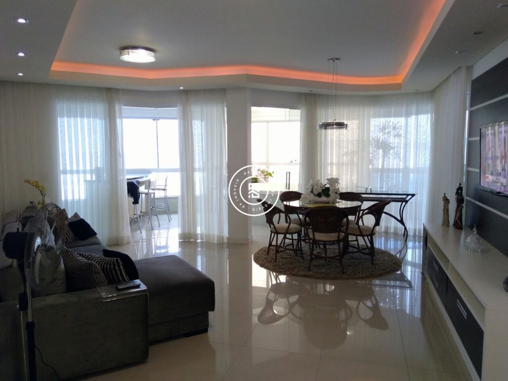 Apto Frente Mar 4 sutes em Itapema