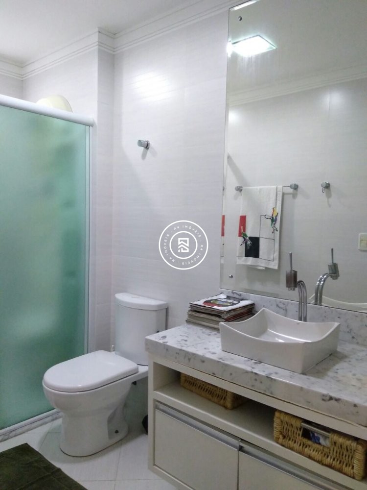 Apto Frente Mar 4 sutes em Itapema