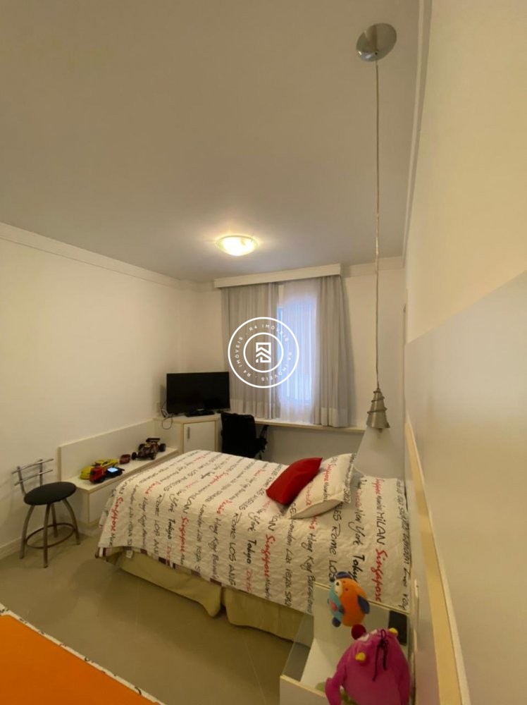 Apto Frente Mar 4 sutes em Itapema