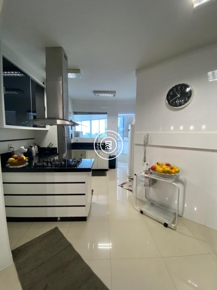 Apto Frente Mar 4 sutes em Itapema