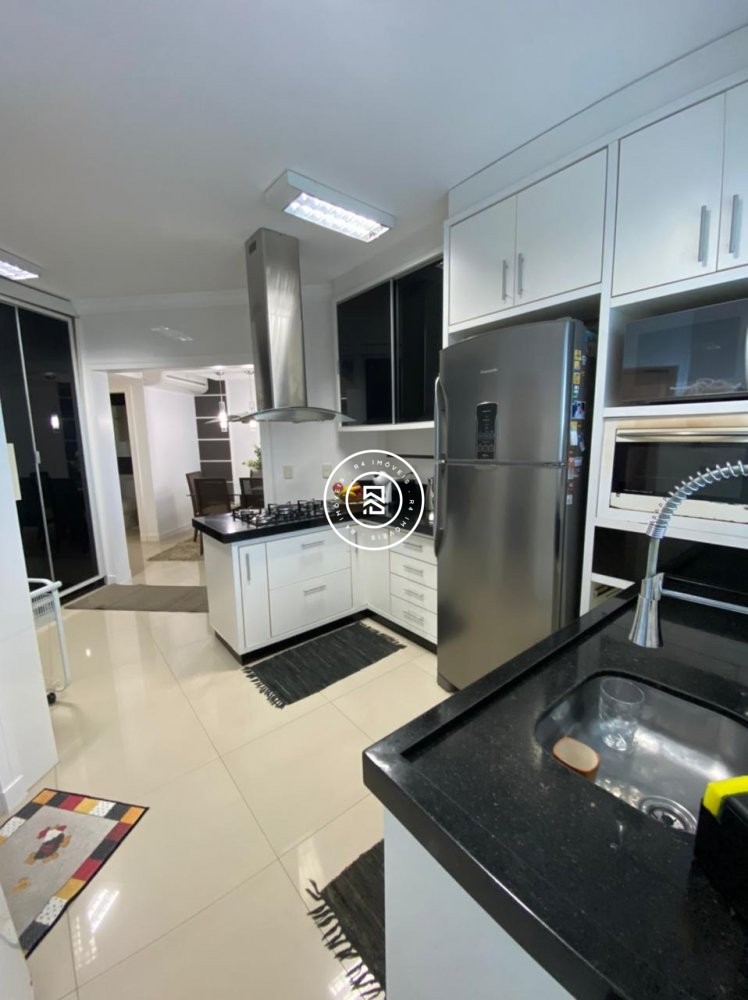 Apto Frente Mar 4 sutes em Itapema