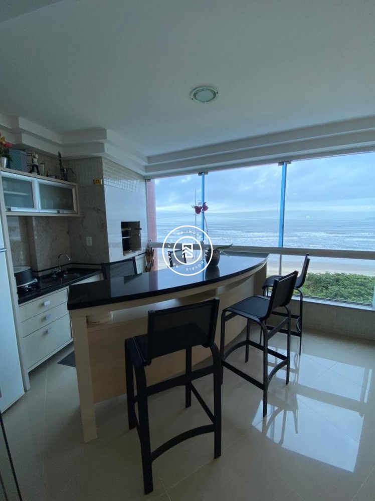 Apto Frente Mar 4 sutes em Itapema