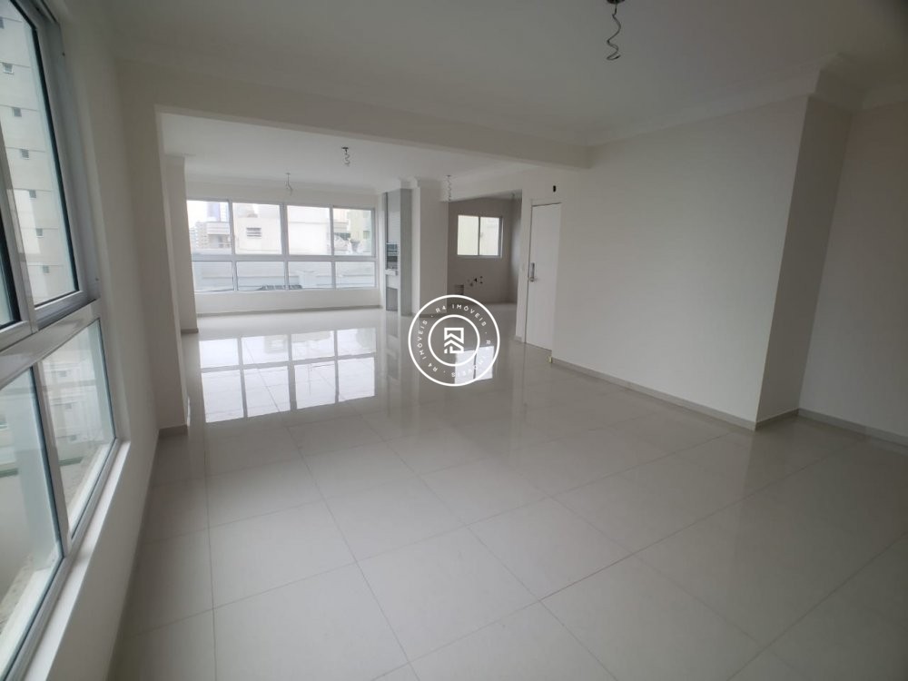 Apto com Vista Mar 4 dorm 