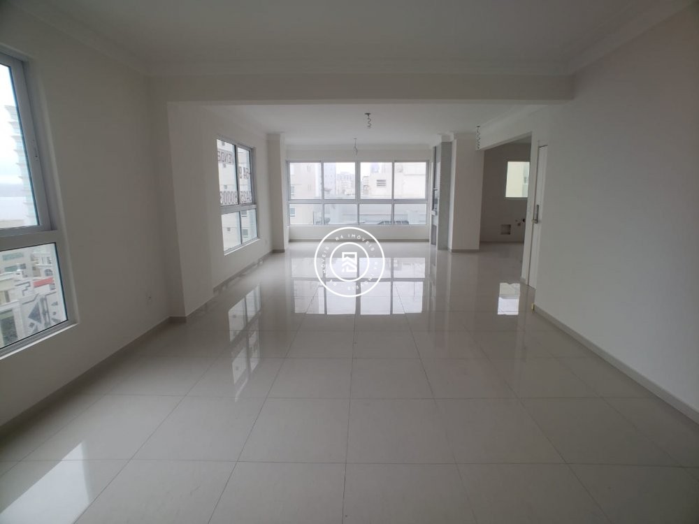 Apto com Vista Mar 4 dorm 