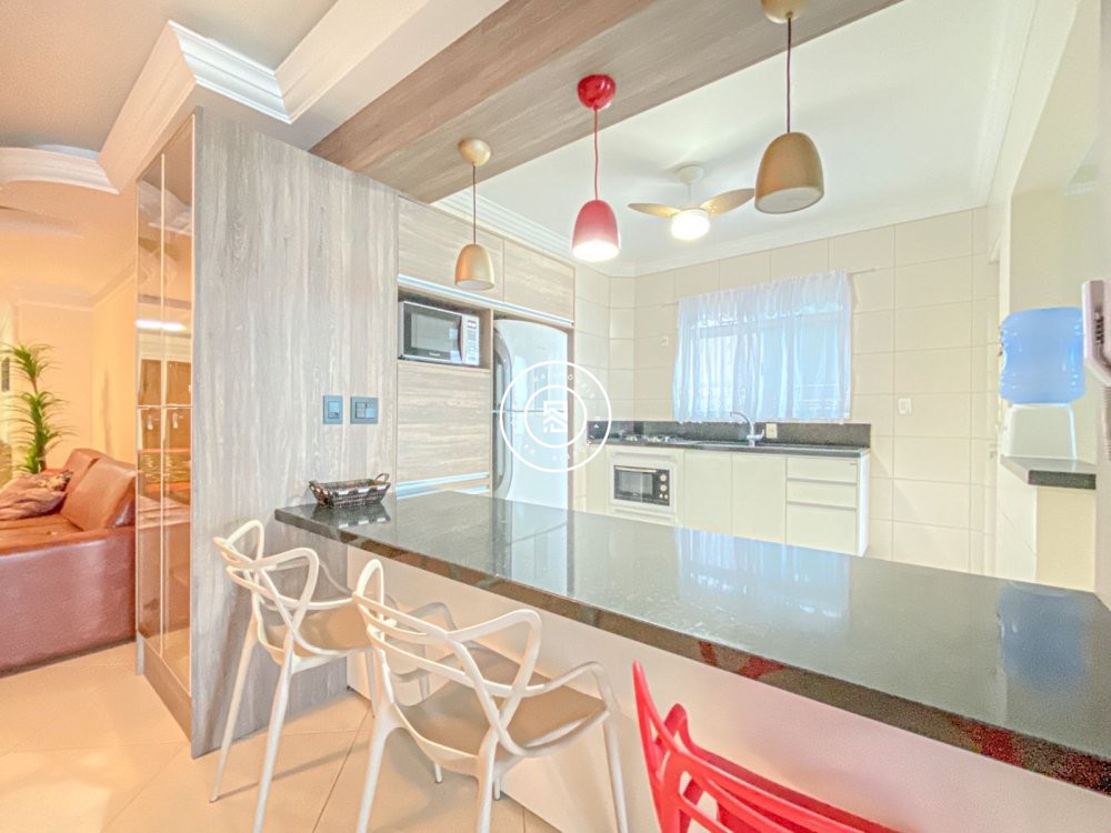 De frente para o mar em Meia Praia