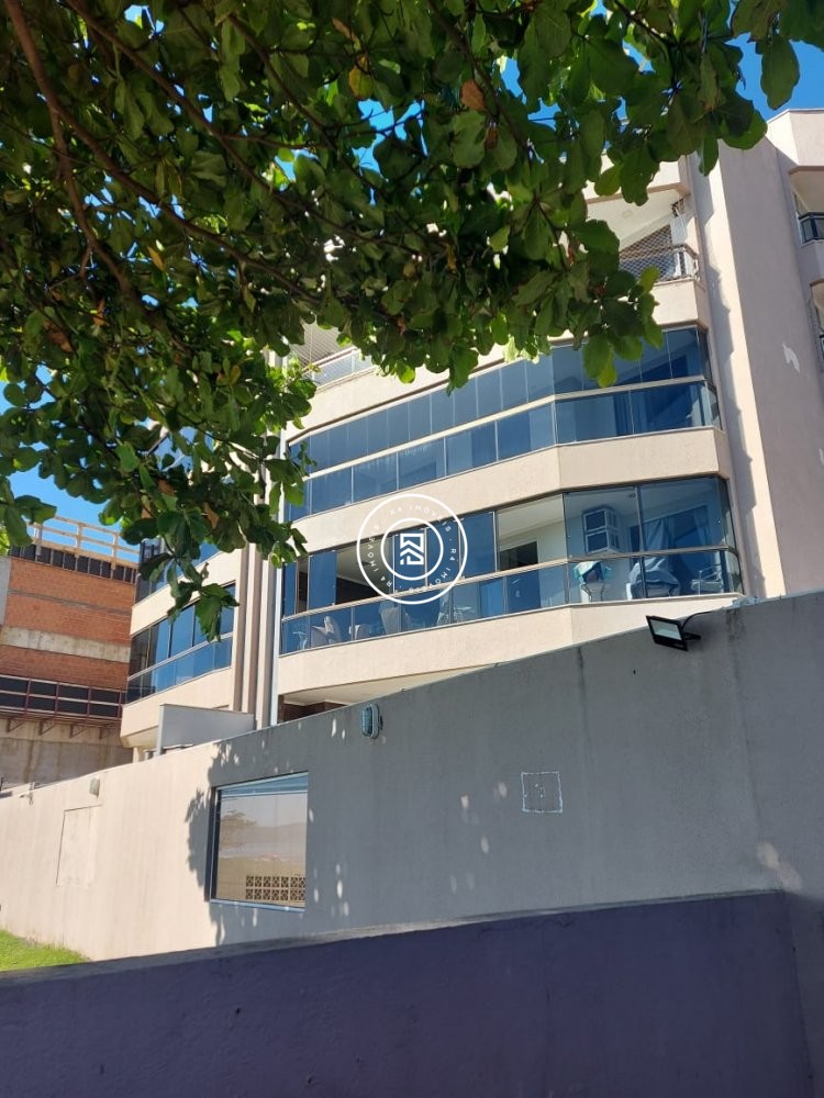 Cobertura Quadra Mar