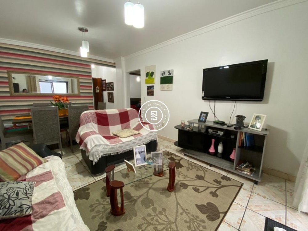 Apto 1 sute + 1 dorm. na Meia Praia