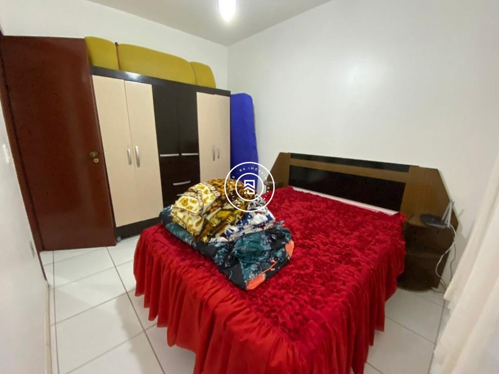 Apto 1 sute + 1 dorm. na Meia Praia