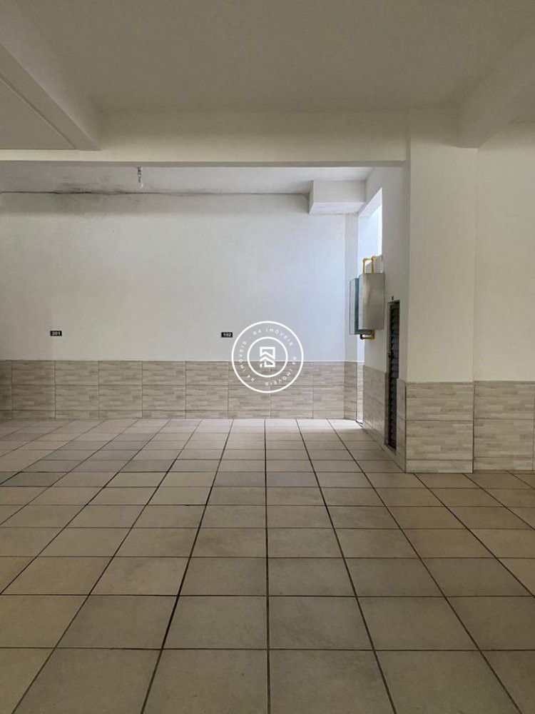 Apto 1 sute + 1 dorm. na Meia Praia