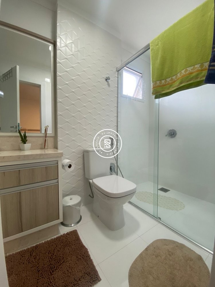 Apartamento 4 sutes com vista para o mar