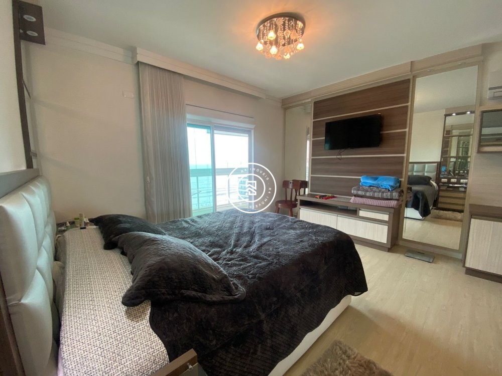 Apartamento 4 sutes com vista para o mar