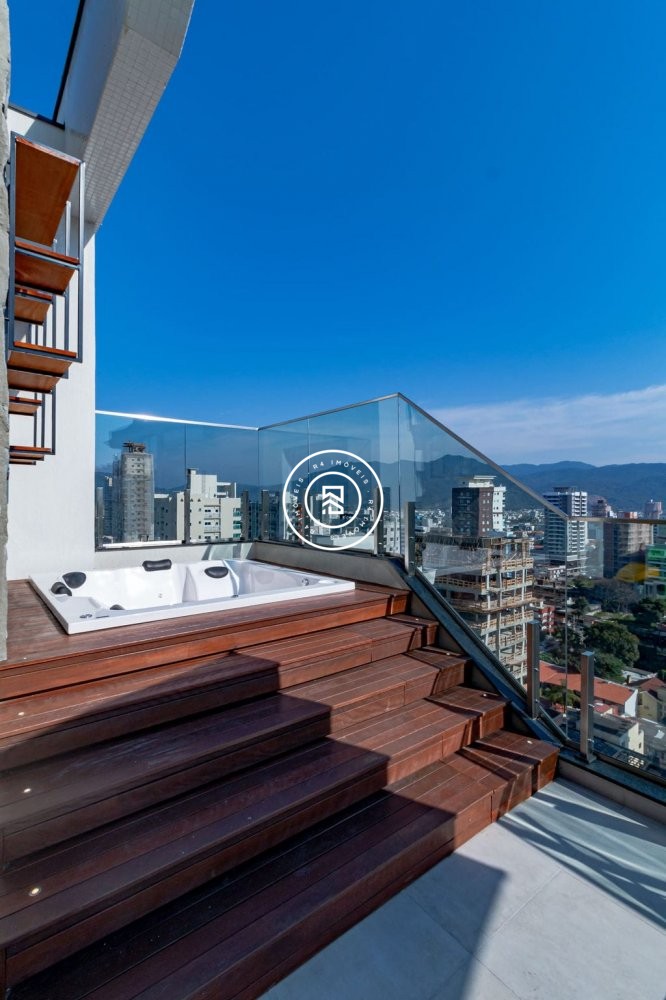 Apto novo com excelente localizao