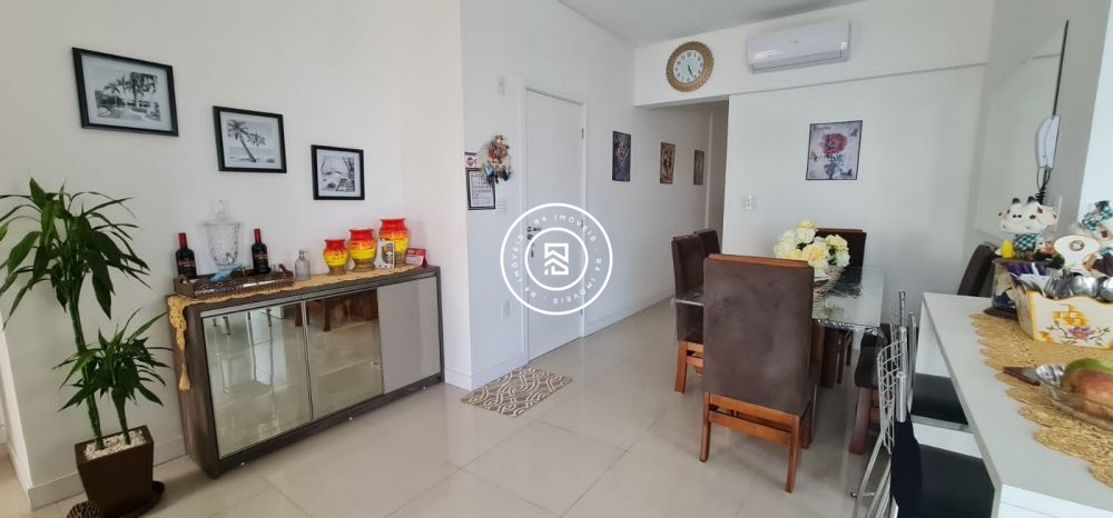 Apto 3 sutes com excelente localizao