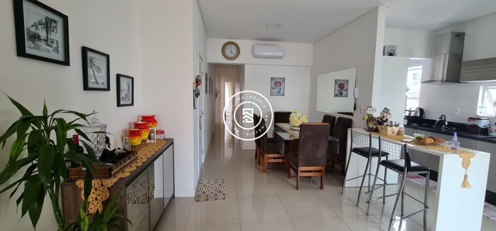 Apto 3 sutes com excelente localizao