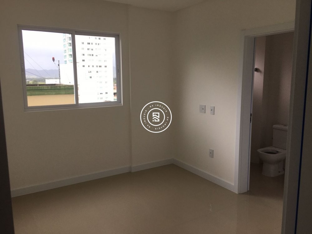 Apartamento com 04 sutes em Itapema