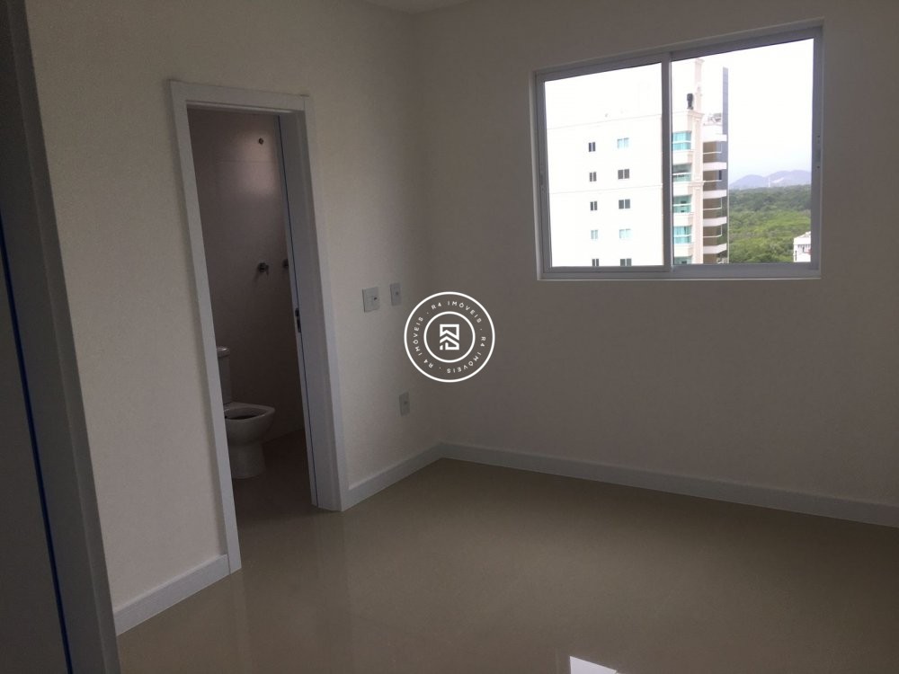 Apartamento com 04 sutes em Itapema