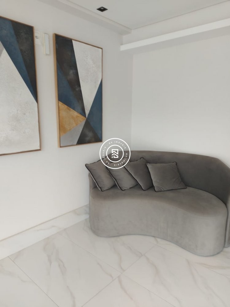 Apartamento com 02 dormitrios no Morretes