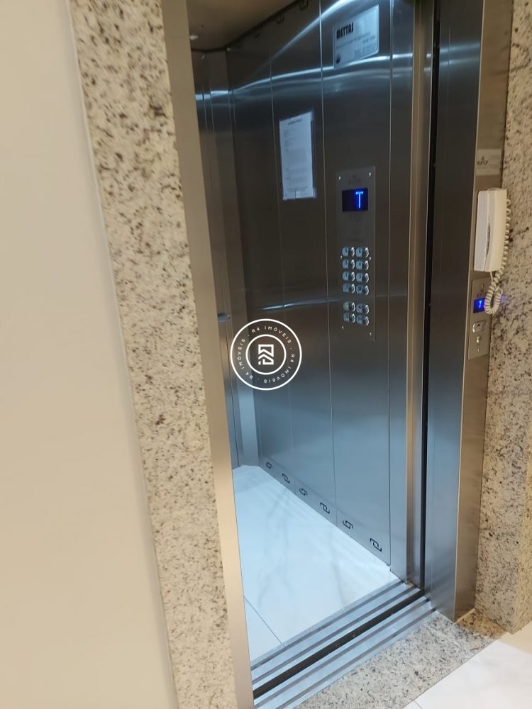 Apartamento com 02 dormitrios no Morretes