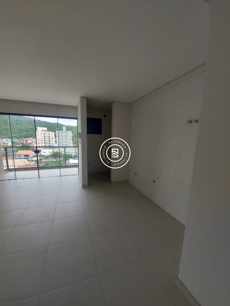 Apartamento com 02 dormitrios no Morretes