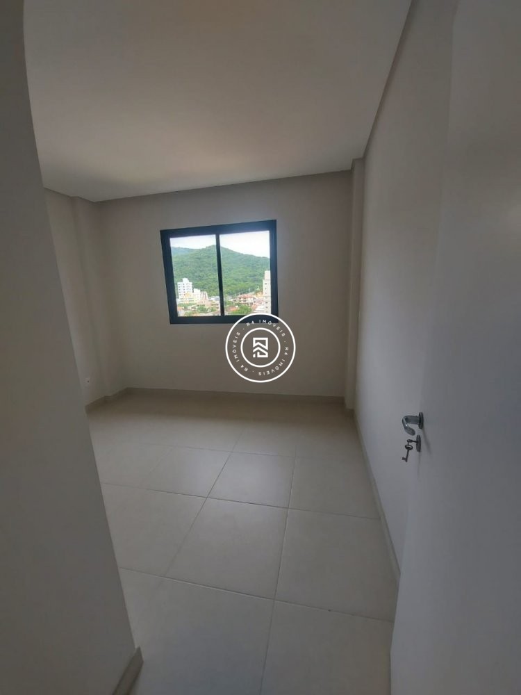 Apartamento com 02 dormitrios no Morretes