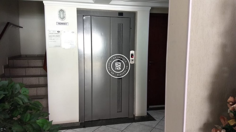 1 sute + 1 dorm. na Meia Praia