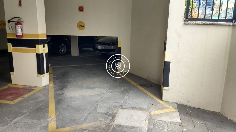 1 sute + 1 dorm. na Meia Praia