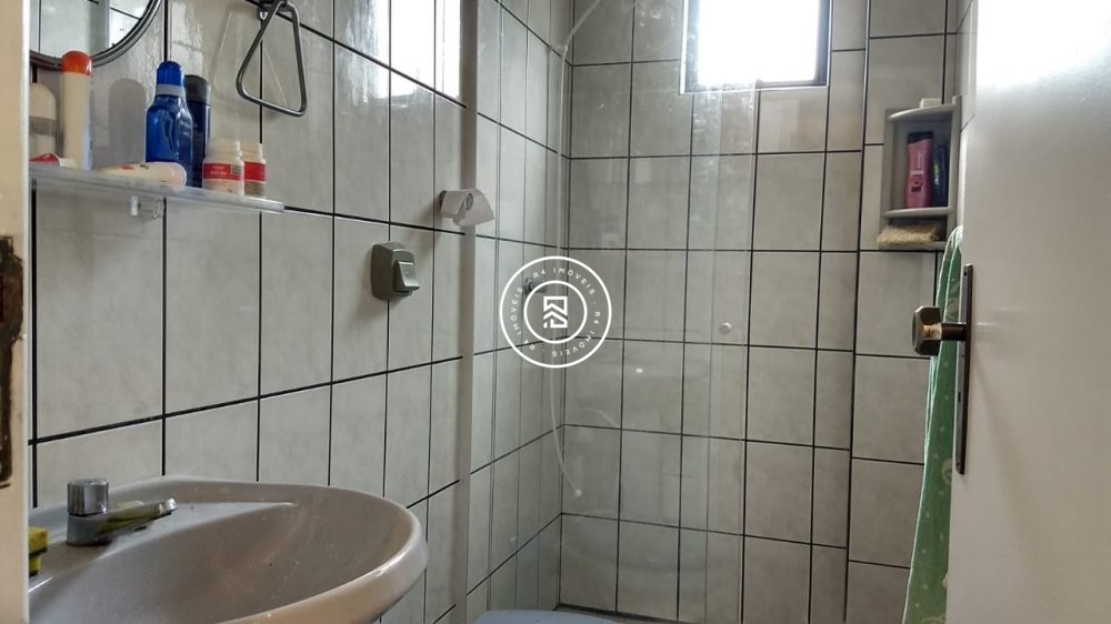 1 sute + 1 dorm. na Meia Praia