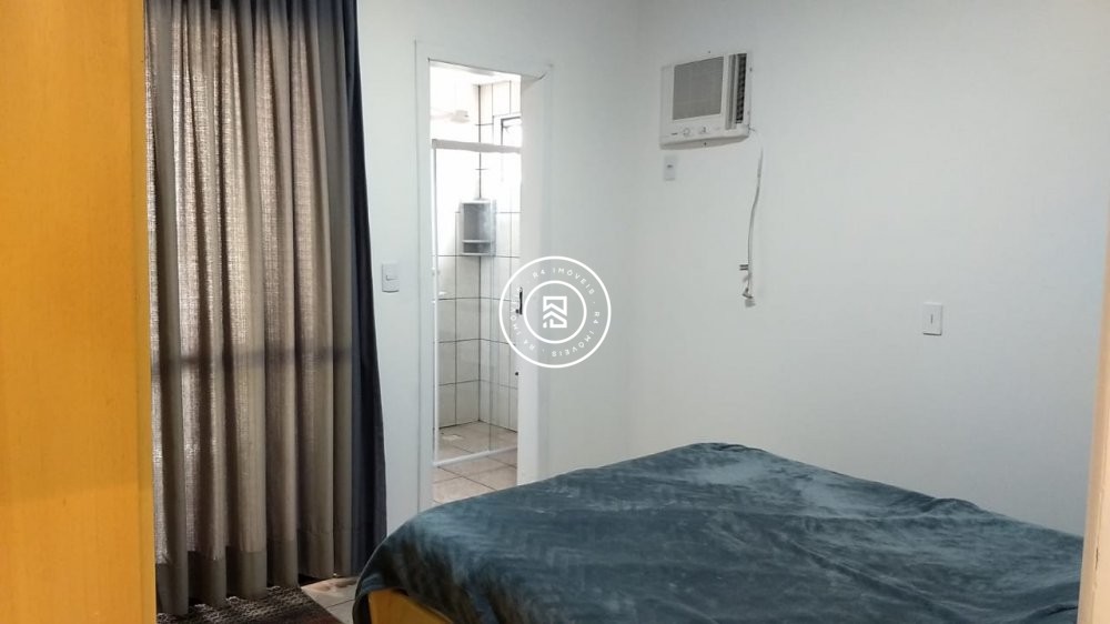 1 sute + 1 dorm. na Meia Praia