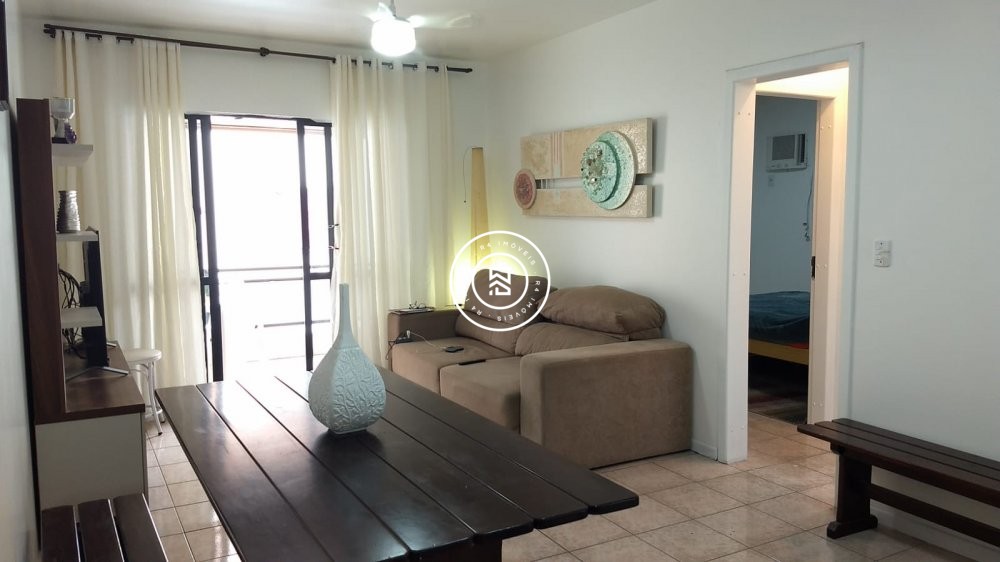 1 sute + 1 dorm. na Meia Praia