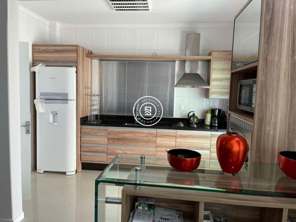 Apto mobiliado e decorado a 300m do Mar