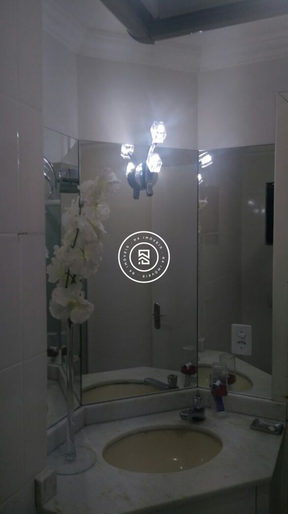 Apto 3 dormitrios sendo 1 sute mobiliado