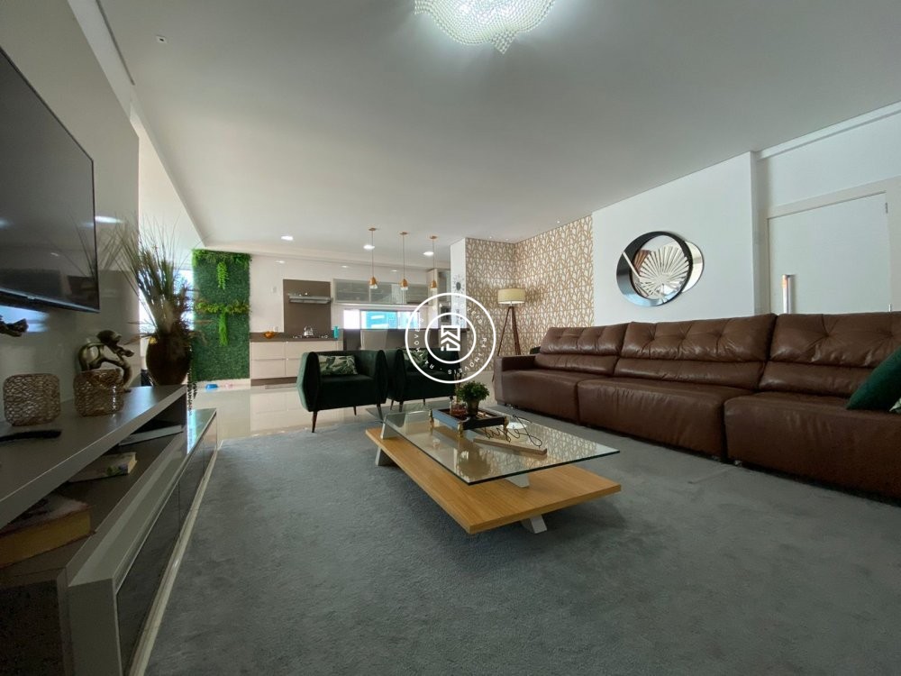 Apto mobiliado e decorado a 300m do Mar