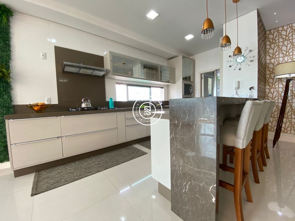 Apto mobiliado e decorado a 300m do Mar