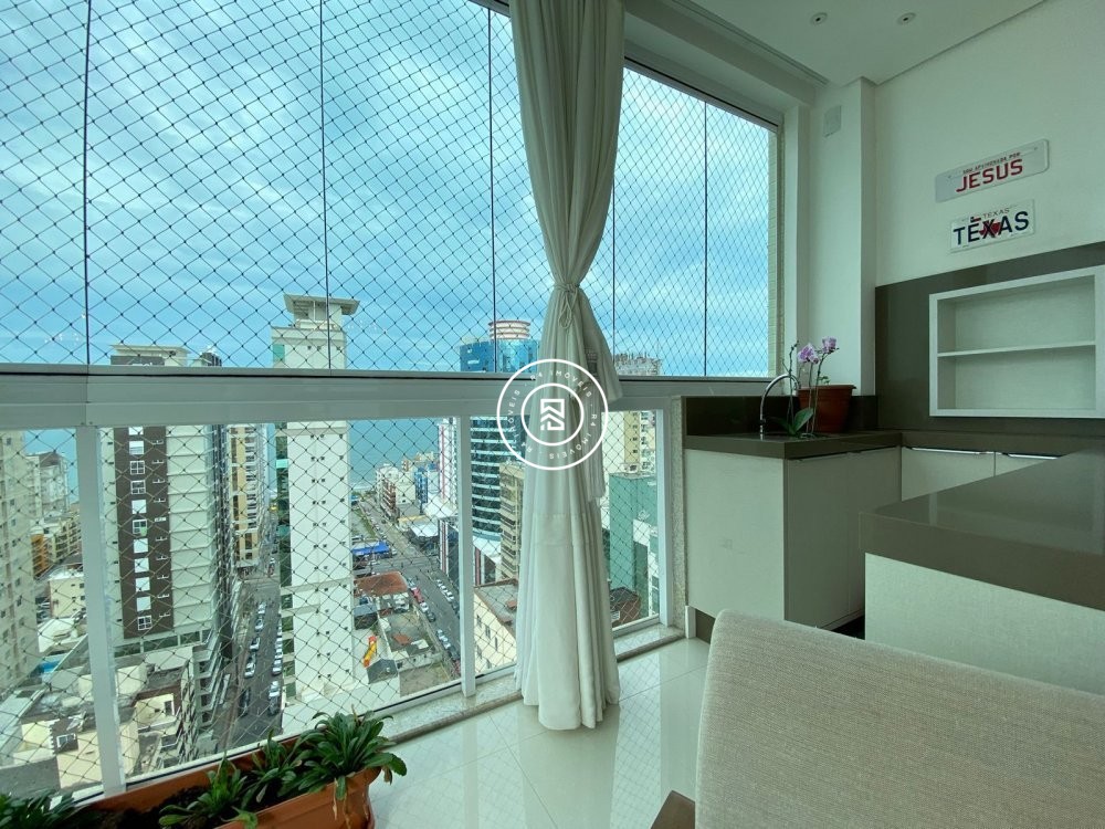 Apto mobiliado e decorado a 300m do Mar