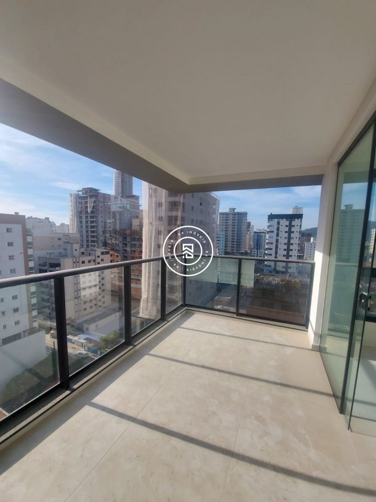 APTO NOVO NA MEIA PRAIA