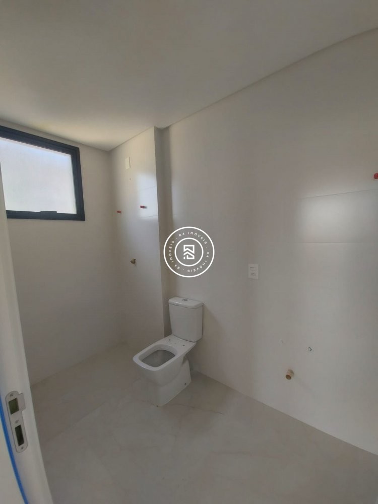 APTO NOVO NA MEIA PRAIA