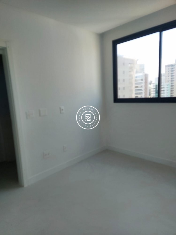 APTO NOVO NA MEIA PRAIA