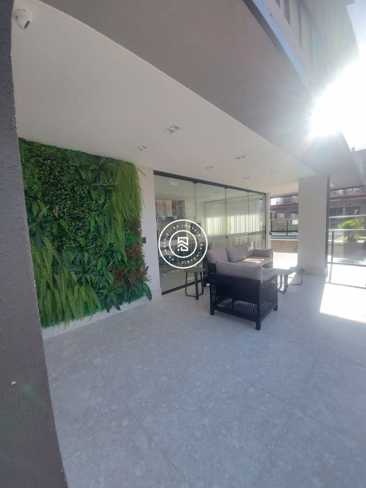 APTO NOVO NA MEIA PRAIA