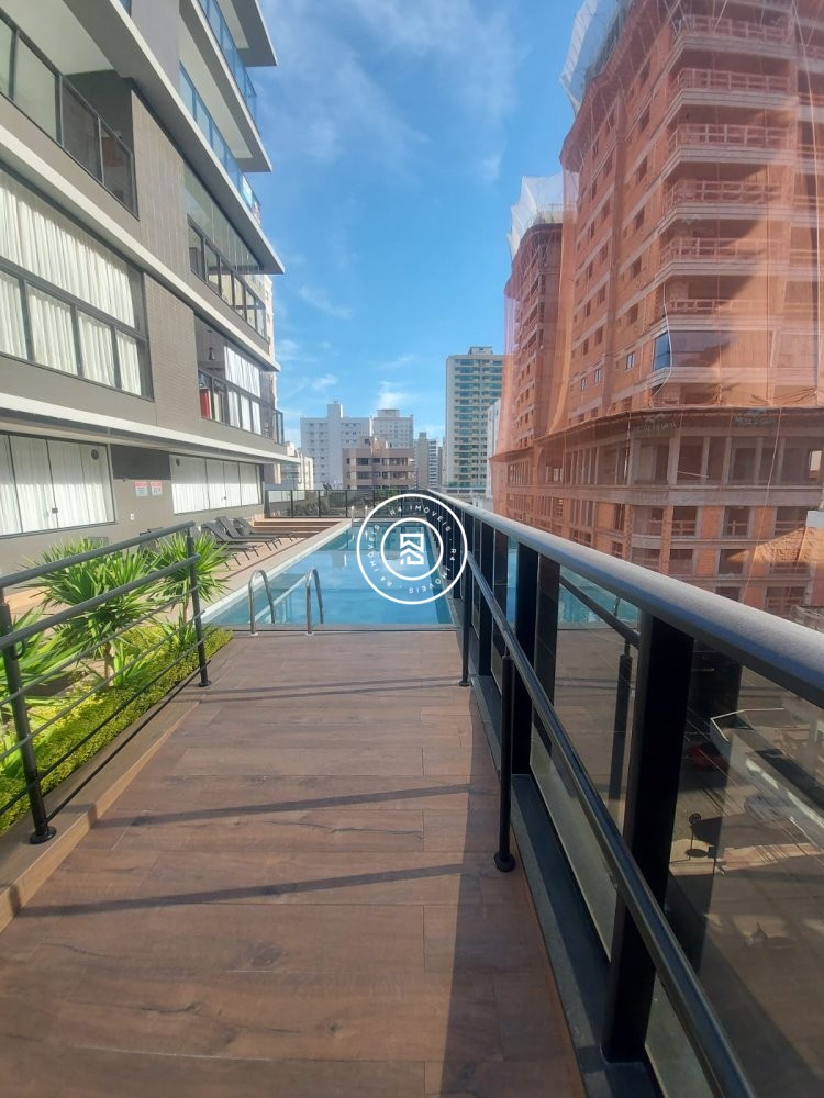 APTO NOVO NA MEIA PRAIA