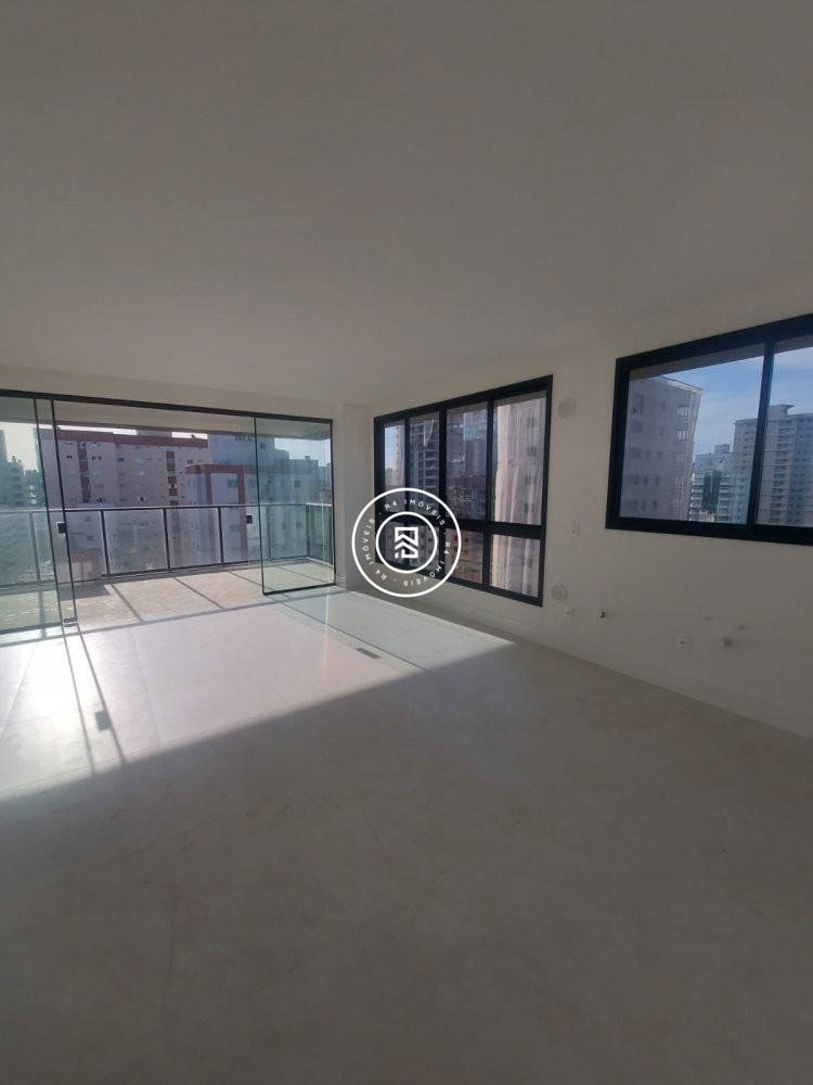 APTO NOVO NA MEIA PRAIA