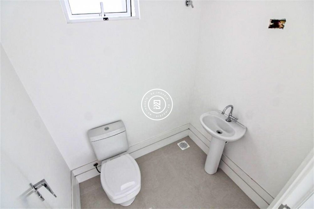 P NA AREIA COM TRS SUTES