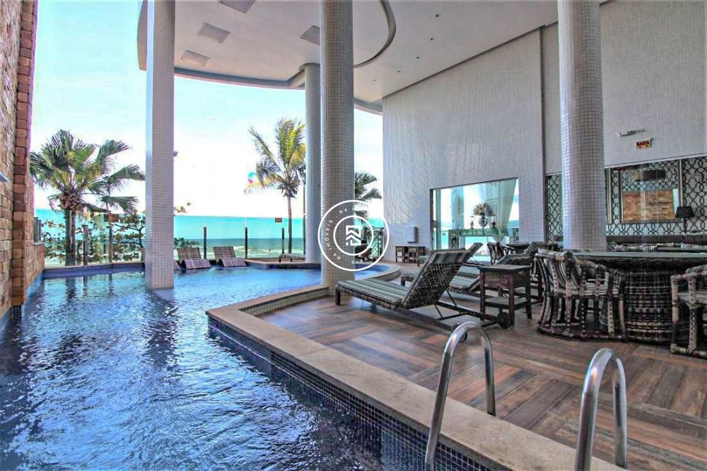 P NA AREIA COM TRS SUTES