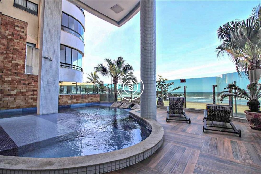 P NA AREIA COM TRS SUTES