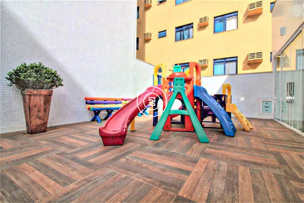 P NA AREIA COM TRS SUTES